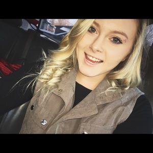 Meet your Posher, Mady